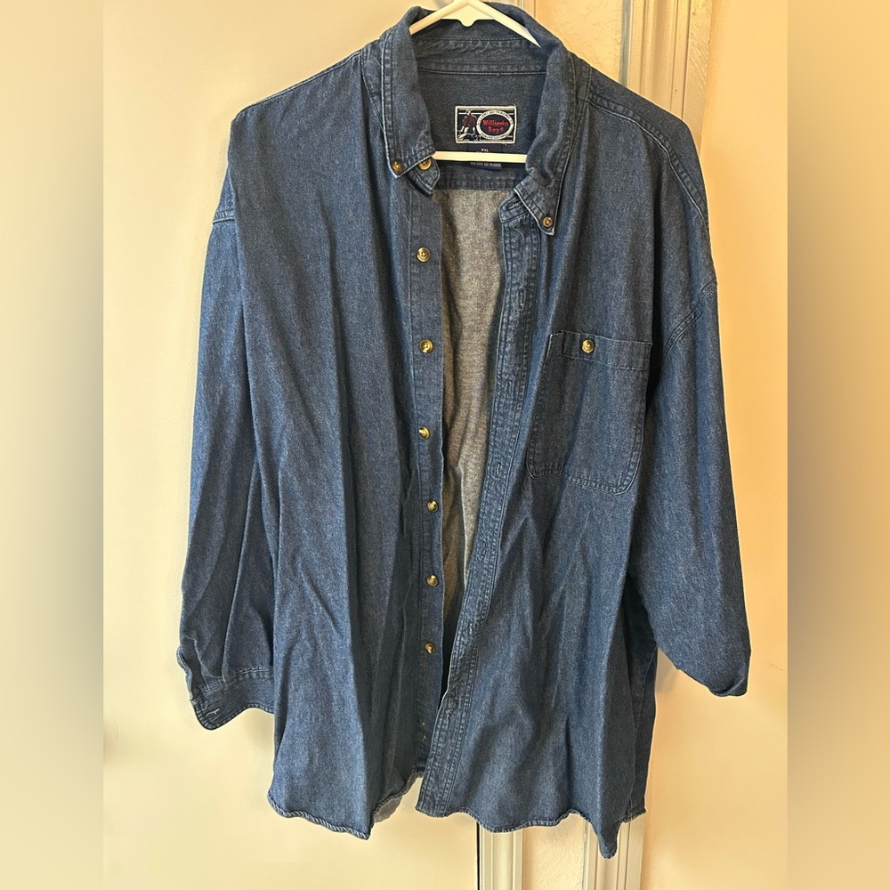 Williams Bay Trading Co. Men's Denim Shirt Blue Button Up. Size 2X.